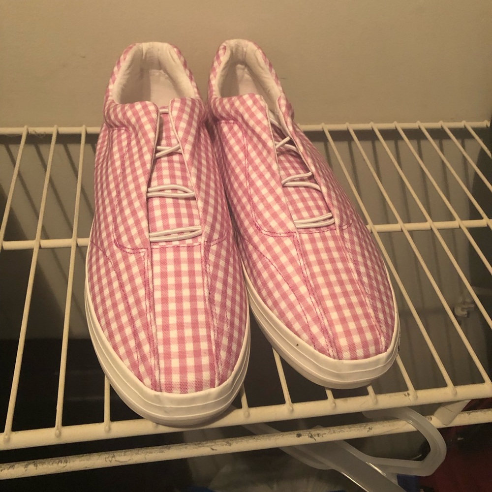 Comfortview Pink & White Shoes